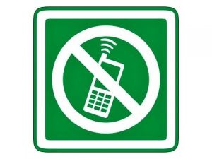piktogram zákaz telefonování zelený