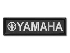 Nášivka Yamaha s bílým textem